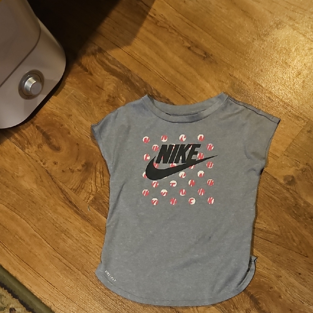 Nike Girls Gray Decal Logo T Shirt Size 6X